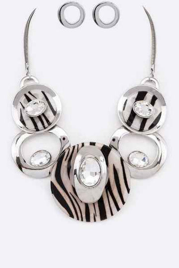 CRYSTAL HOOPS NECKLACE SET (Zebra)