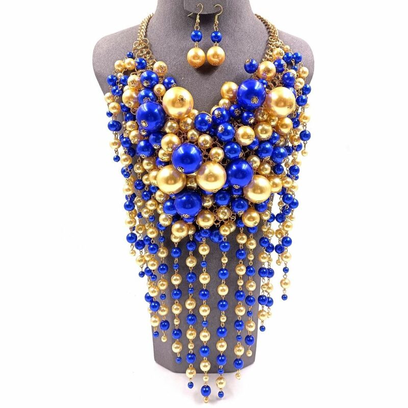 Felicia Chunky Dangling Pearls Statement Necklace Set (Blue/Gold)