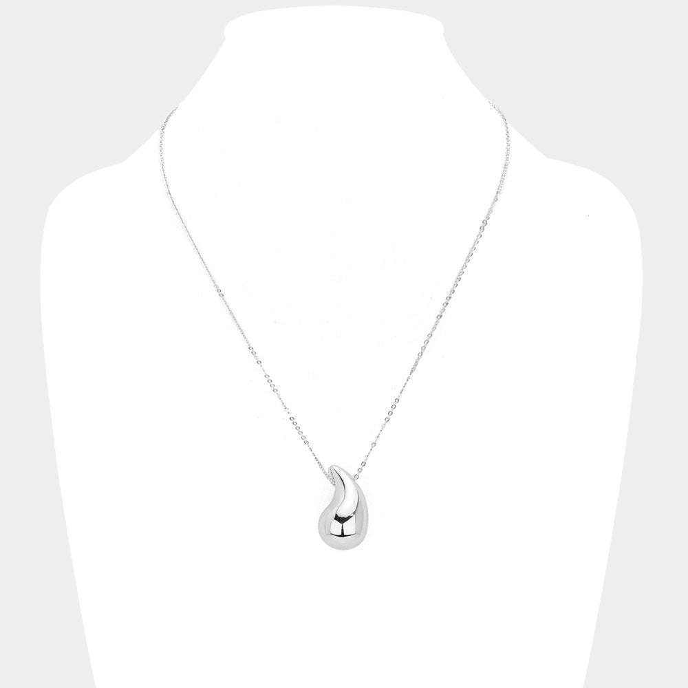 Metal Teardrop Pendant Necklace (Silver)