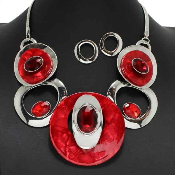 ACETATE AND CRYSTAL CIRCULAR BIB NECKLACE SET (Red)